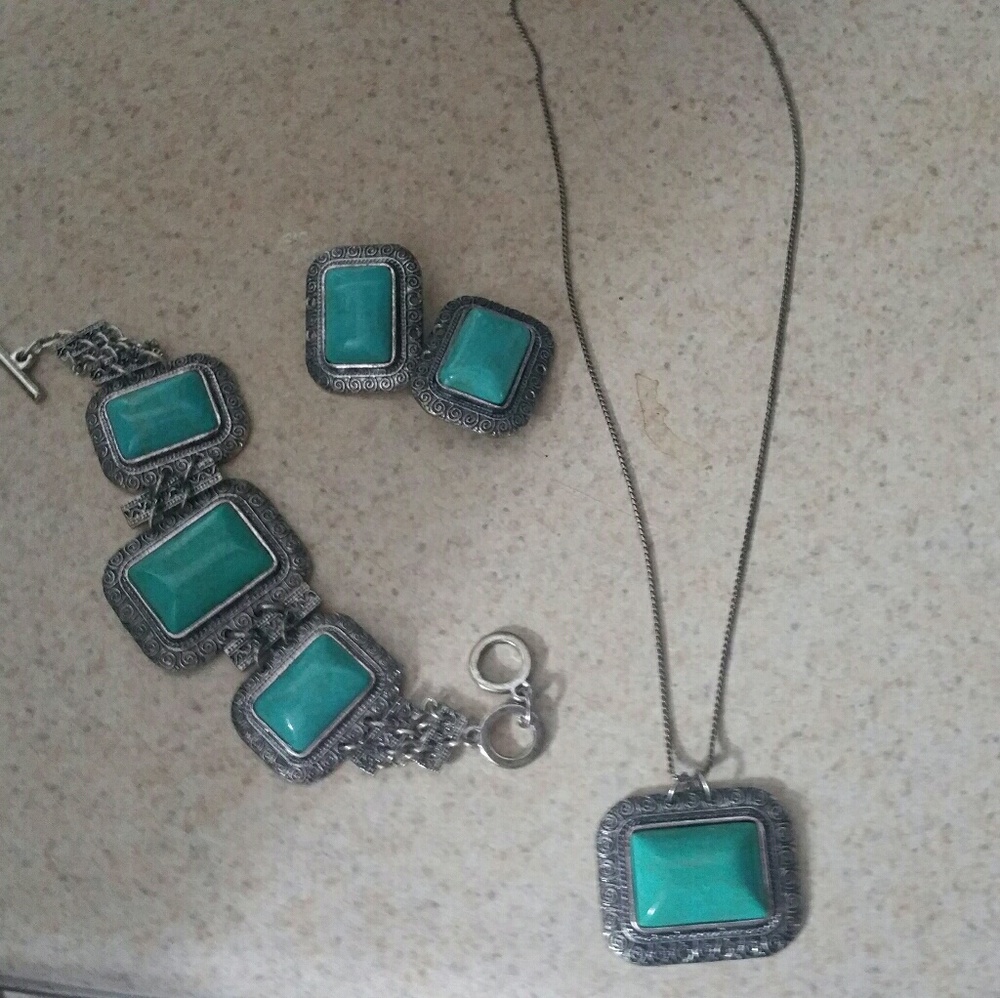 Vintage Set of bracelet necklace and earrings